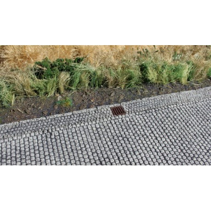 (Spur0) 2 x Rinnsteine mit 4 Pflasterreihen