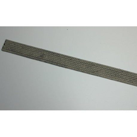 H0 (1:87) Gehweg mit Beton-/Terrazzoplatten, gealtert