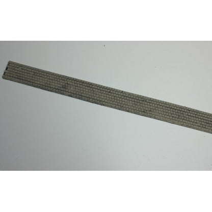 H0 (1:87) Gehweg mit Beton-/Terrazzoplatten, gealtert