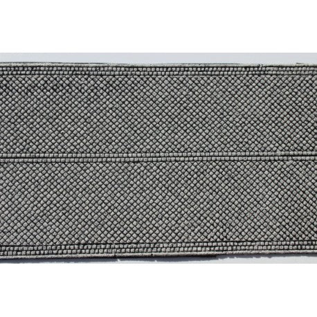 Pflasterstraße polygonal mit Mittentrennung