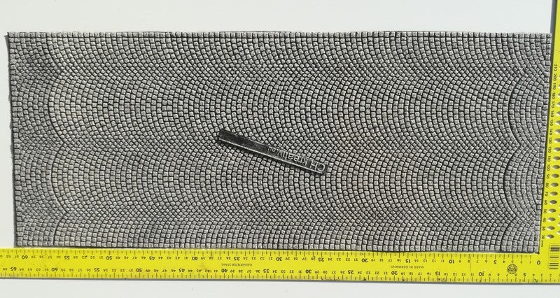 Übergang für Kopfsteinpflaster, römisch verlegt (1:22,5)